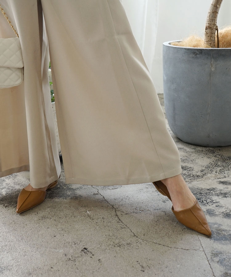 ポインテッドトゥストラップサンダル