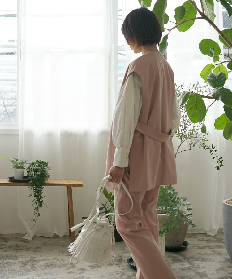 ノーカラードレスジレ