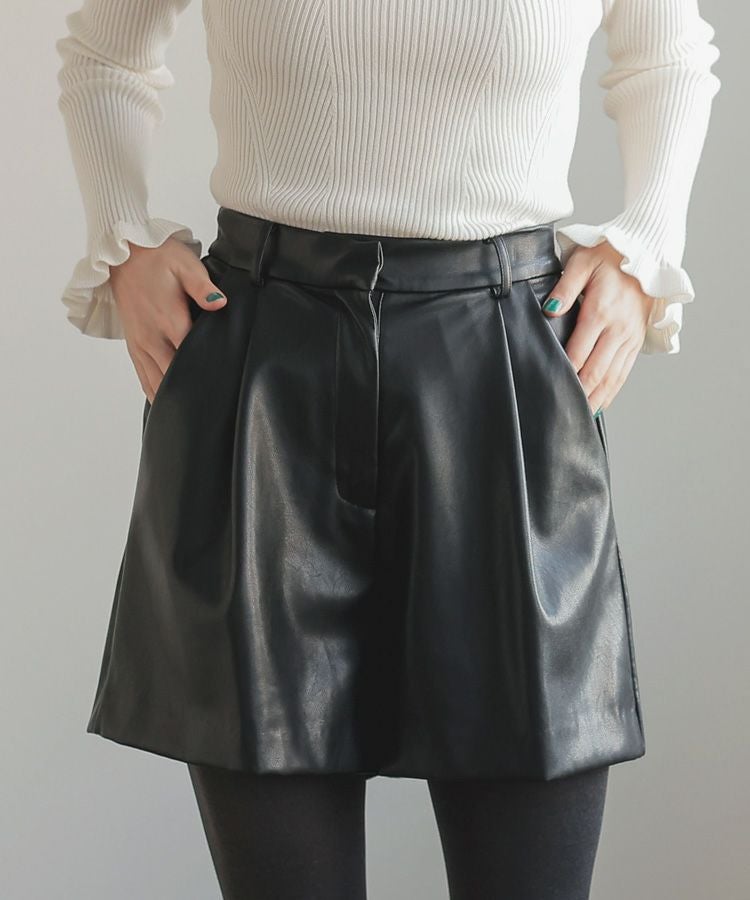 お値下げアダバットのフェイクレザーキュロット レザーショートパンツ メール便[8FS]