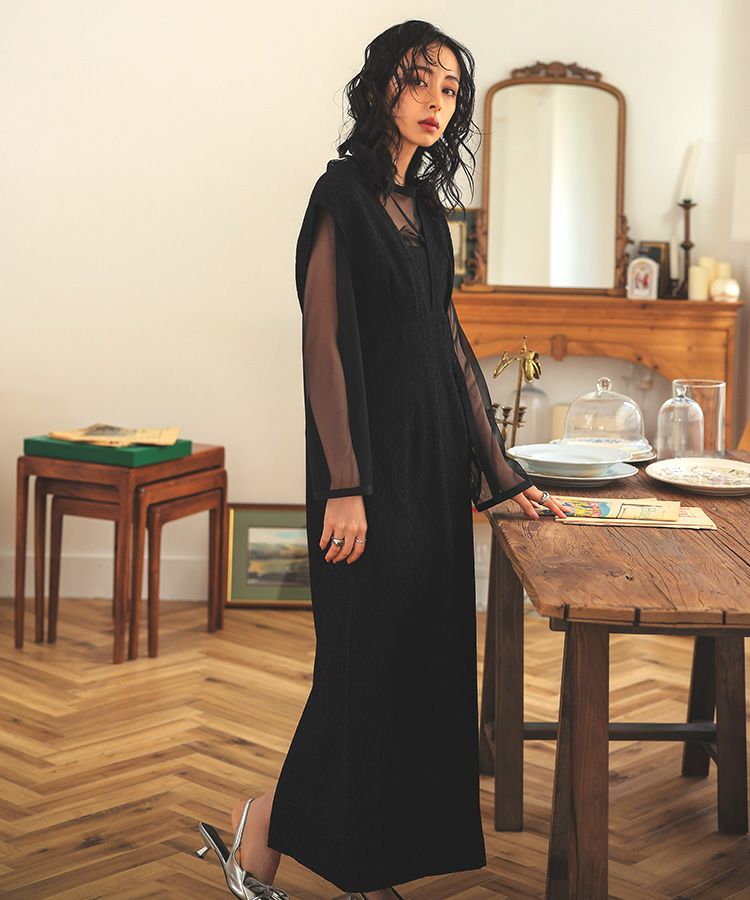 V line jacquard dress
