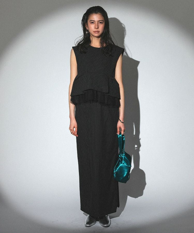 V line jacquard dress