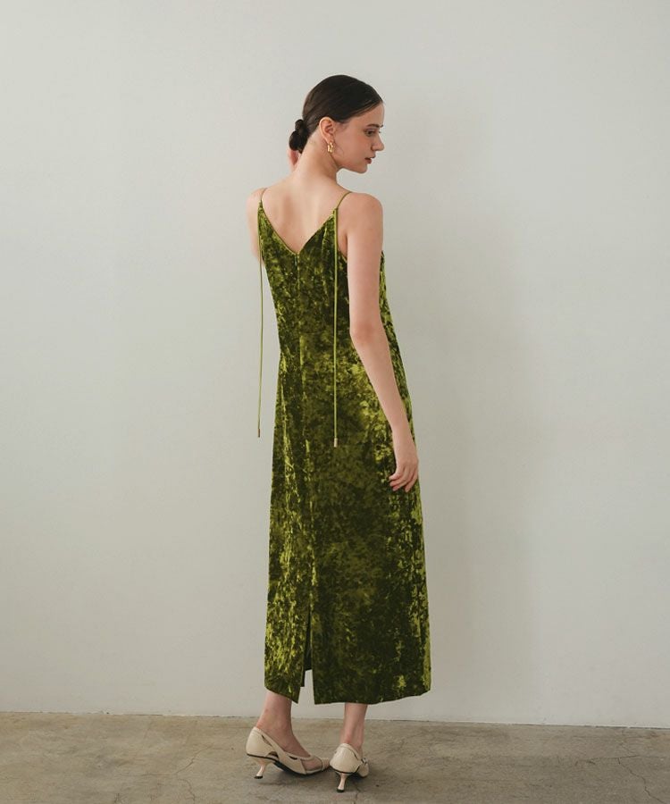 curved square velour dress